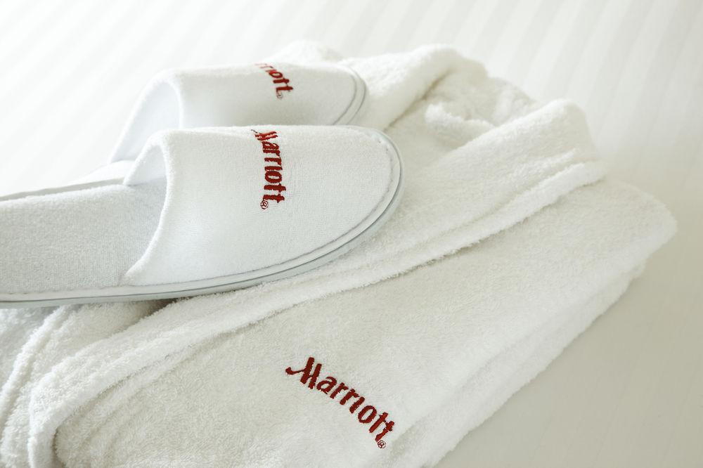 Portsmouth Marriott Hotel Buitenkant foto