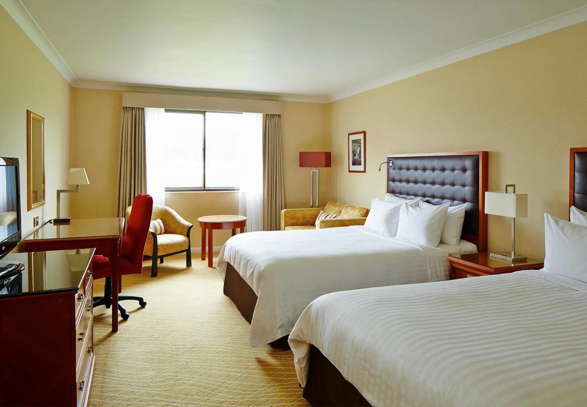 Portsmouth Marriott Hotel Buitenkant foto
